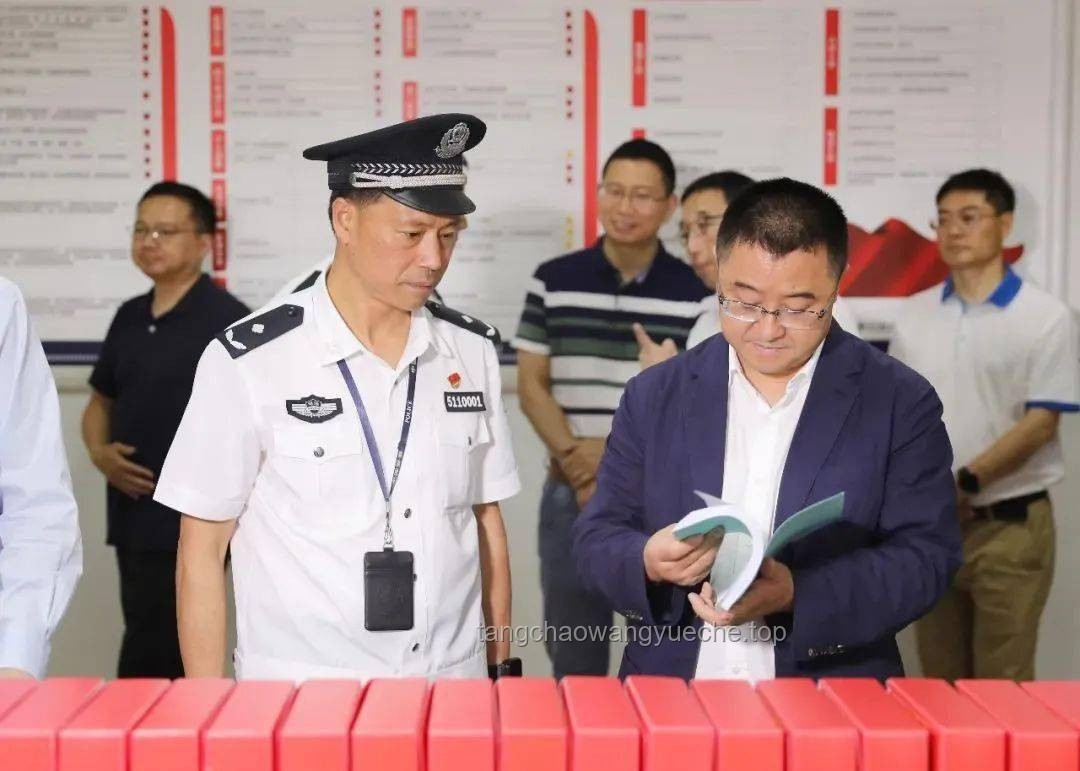 教育未来趋势：共情教育崛起，与孩子“站在一起”成关键